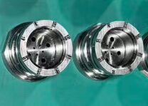 Πολλαπλές κοιλότητες για την εισαγωγή καλούπιων.