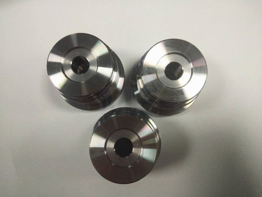 Εξαρτήματα Κατασκευασμένα με Έγχυση Υψηλής Ακρίβειας | Γυαλισμένη Επιφάνεια & Σπειρωματικά Εξαρτήματα